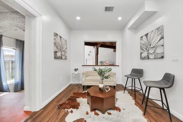 2002 Rosewood Street - Photo 4