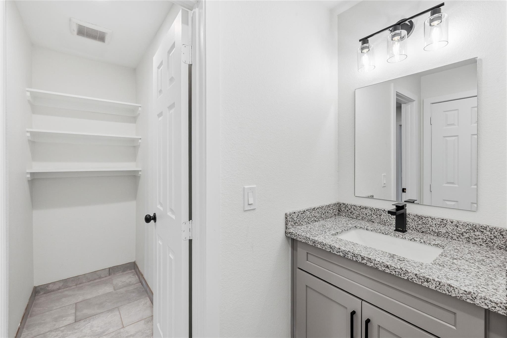 6138 Brookfield Drive - Photo 12