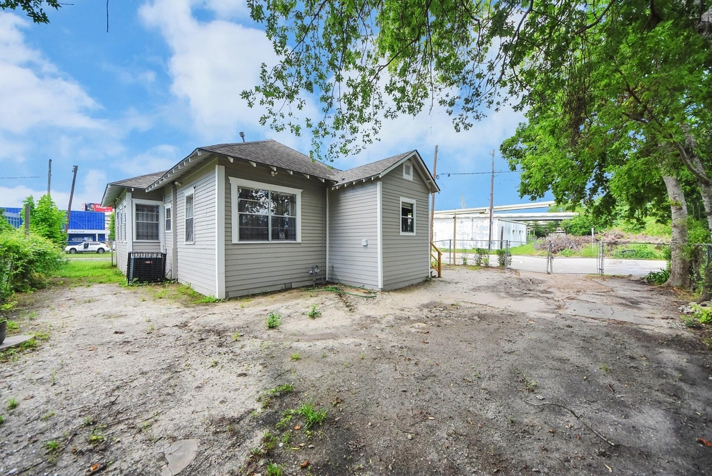 2102 Gray Street - Photo 29