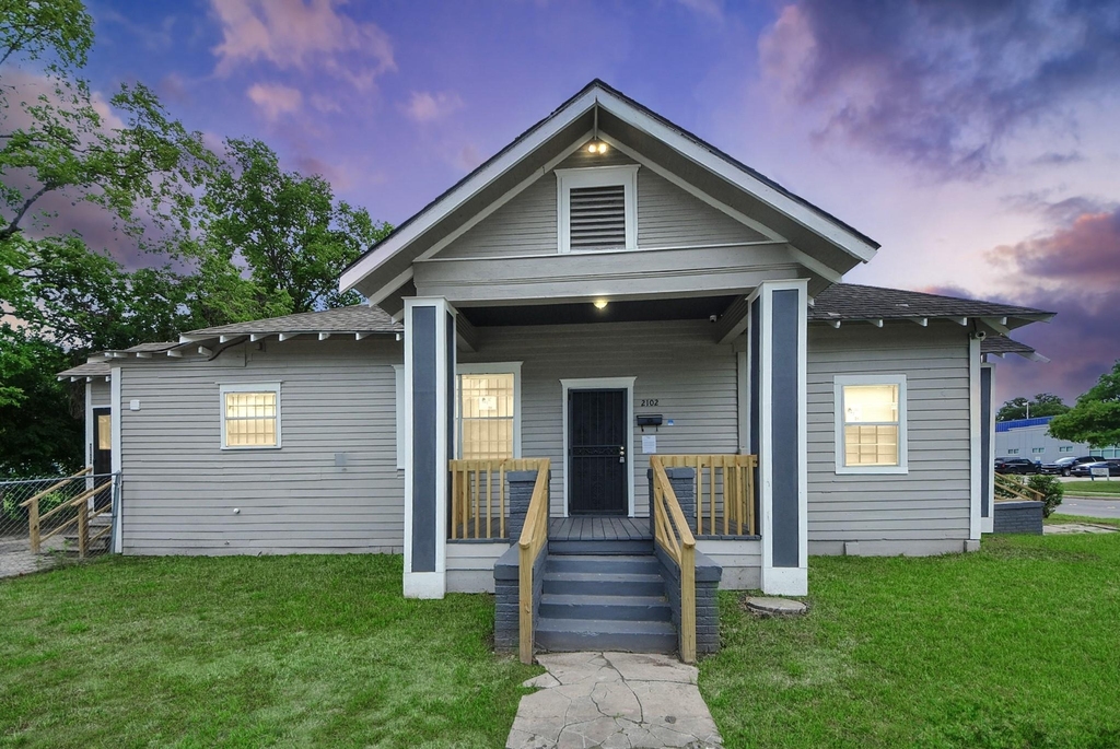 2102 Gray Street - Photo 0
