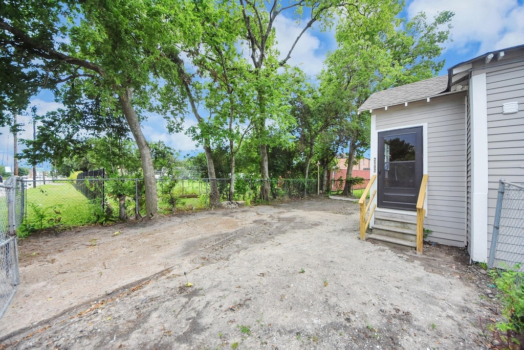 2102 Gray Street - Photo 31