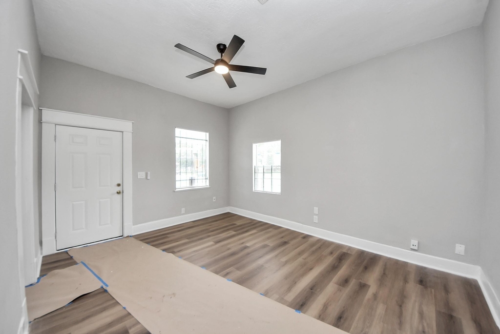 2102 Gray Street - Photo 23