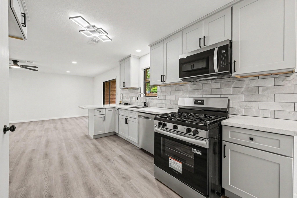 7607 Grape Street - Photo 11