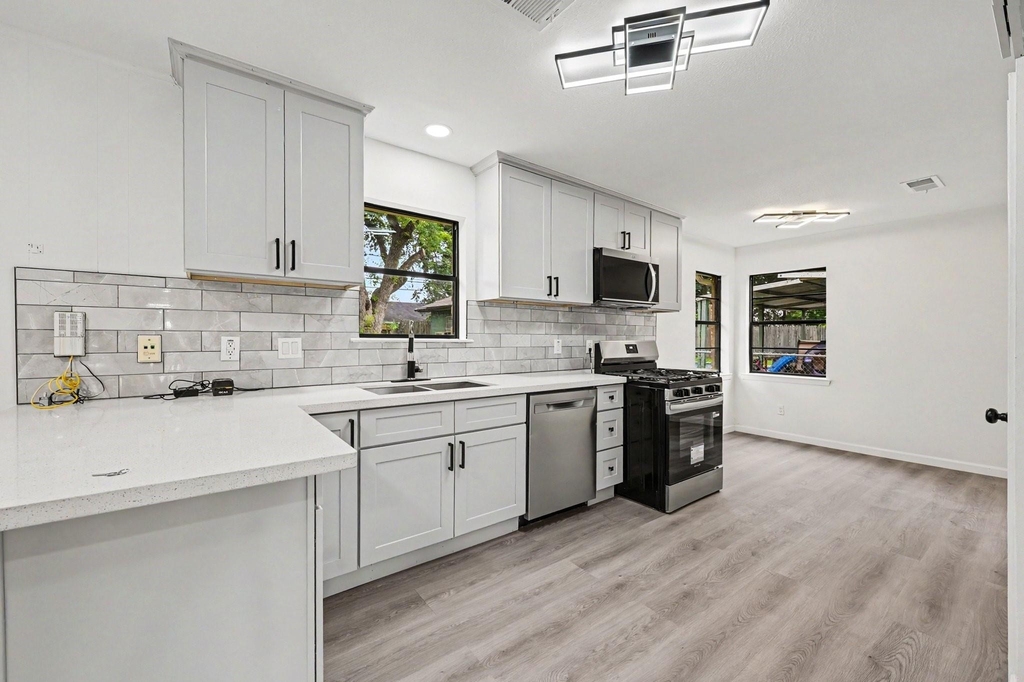 7607 Grape Street - Photo 8