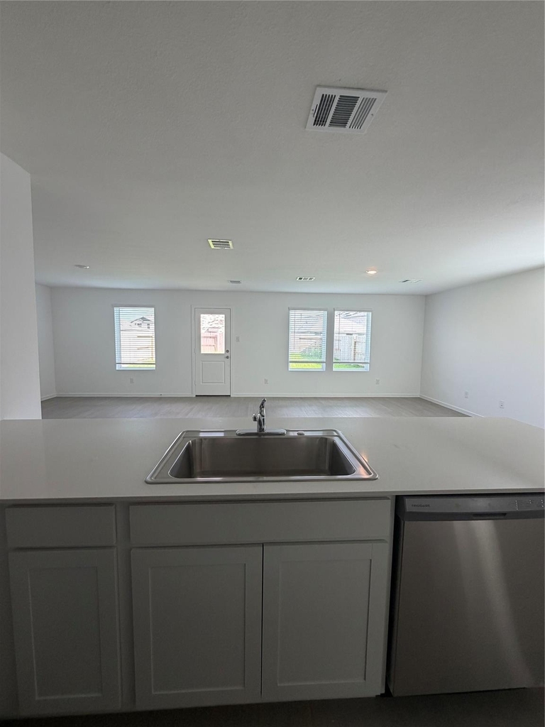 10418 Birds Nest Dr - Photo 3
