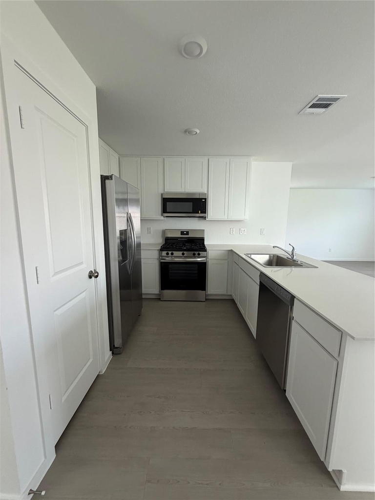 10418 Birds Nest Dr - Photo 2