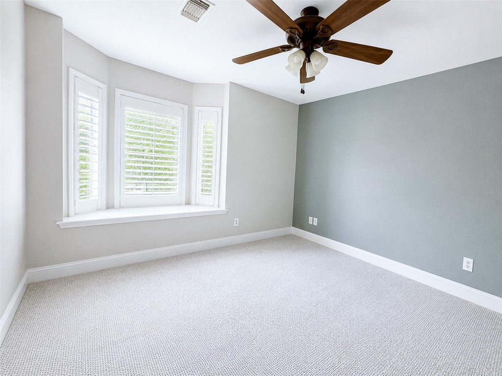 18 Doeskin Place - Photo 33