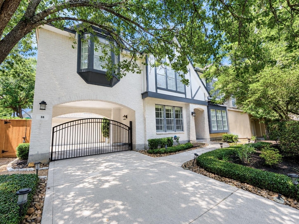 18 Doeskin Place - Photo 1