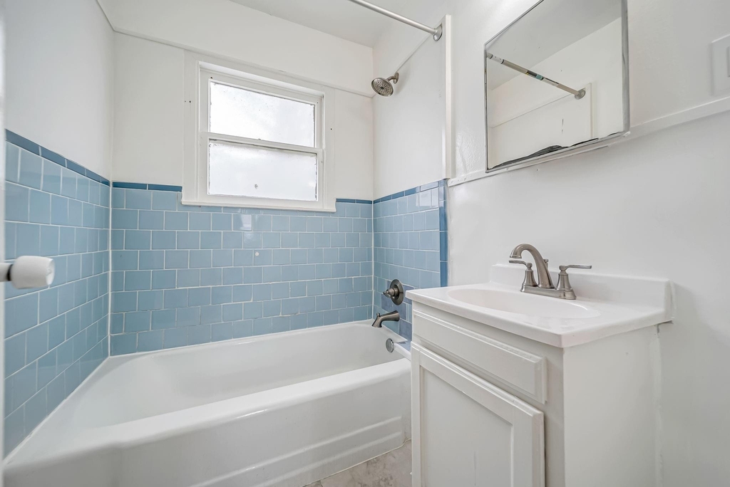 2721 Napoleon Street - Photo 18