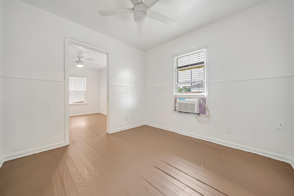 2721 Napoleon Street - Photo 21