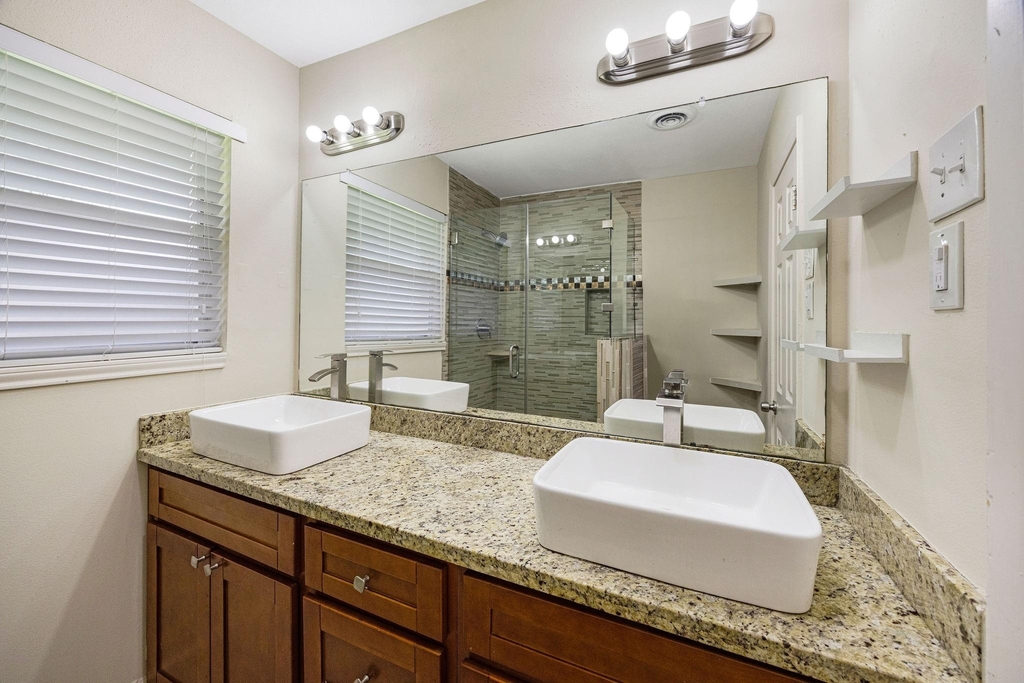 5554 Beechnut Street - Photo 8