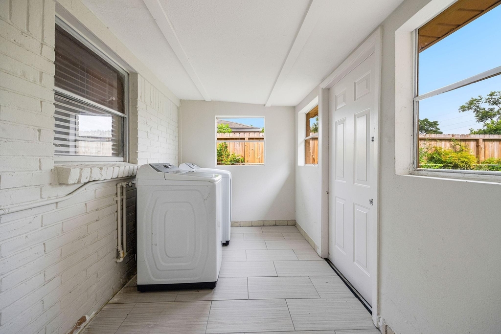 5554 Beechnut Street - Photo 18