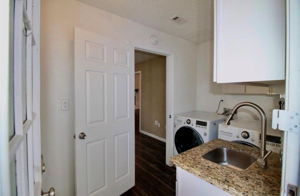 4701 Spring Lane - Photo 18