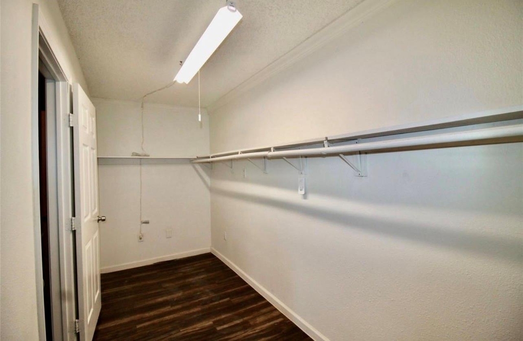 4701 Spring Lane - Photo 12