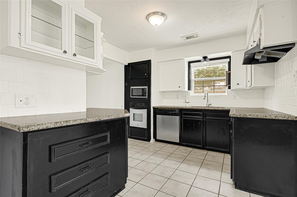 539 Belwin Drive - Photo 10
