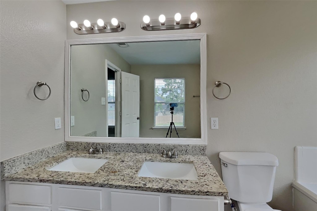 6439 Lily Hollow Court - Photo 8