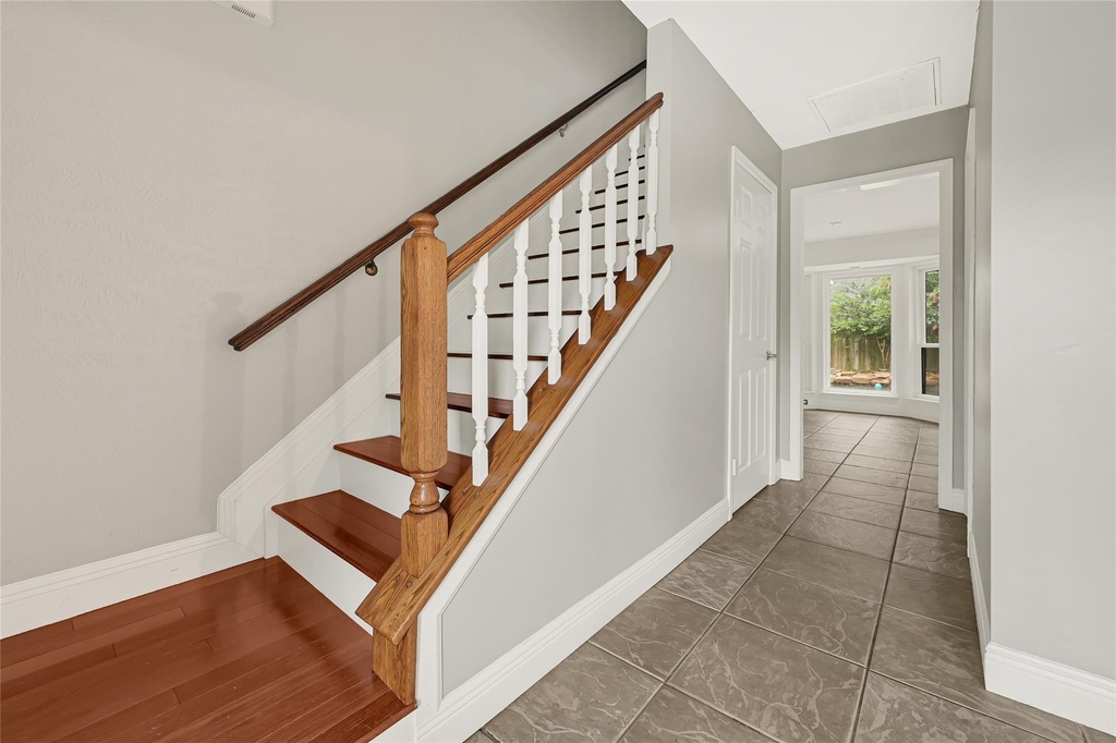 29 Dover Drive - Photo 2