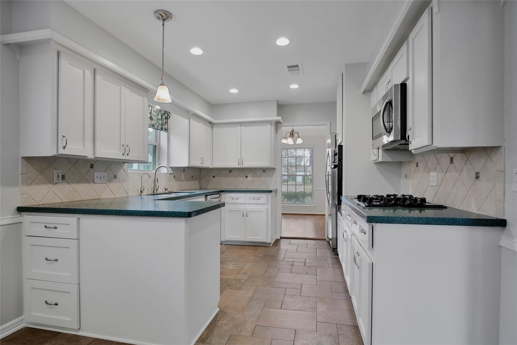 1067 Lehman Street - Photo 8