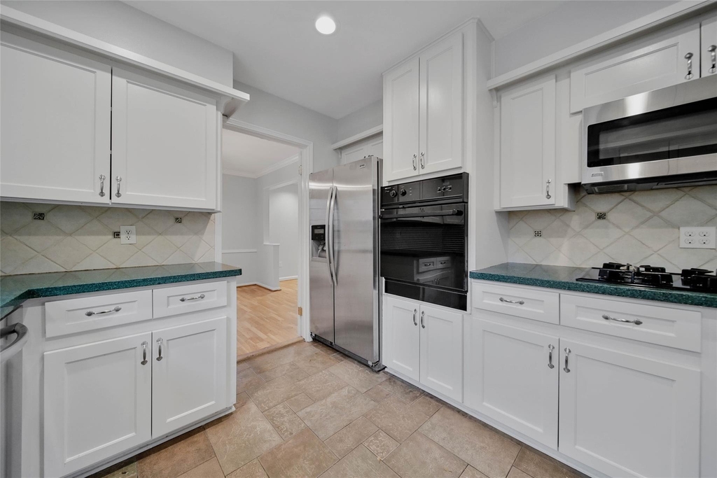 1067 Lehman Street - Photo 7