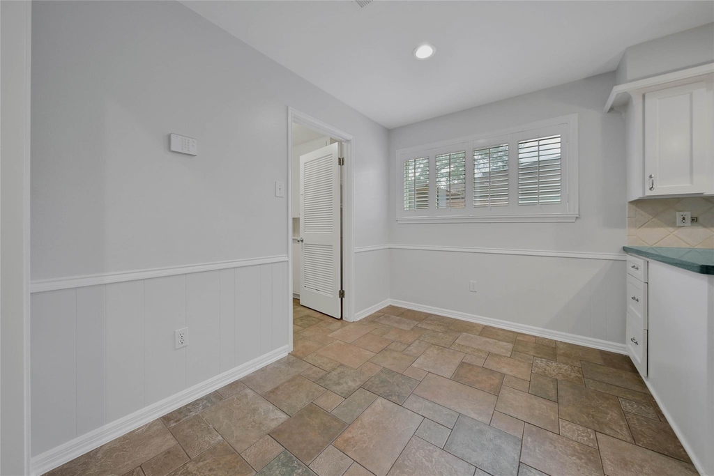 1067 Lehman Street - Photo 10