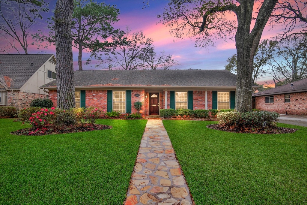 1067 Lehman Street - Photo 1