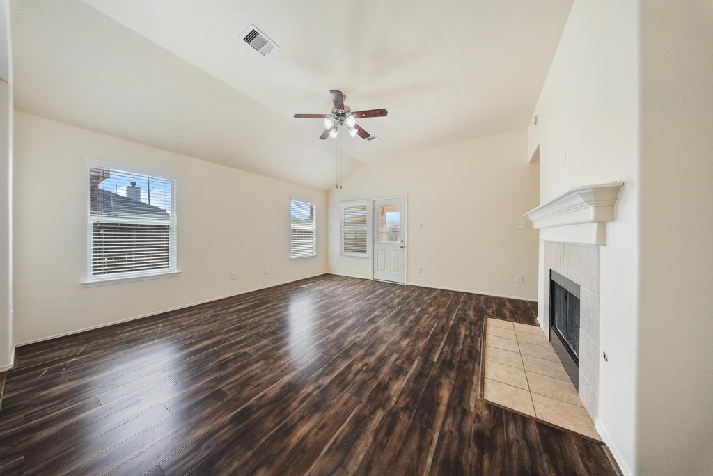 5015 Bridgecrossing Court - Photo 7