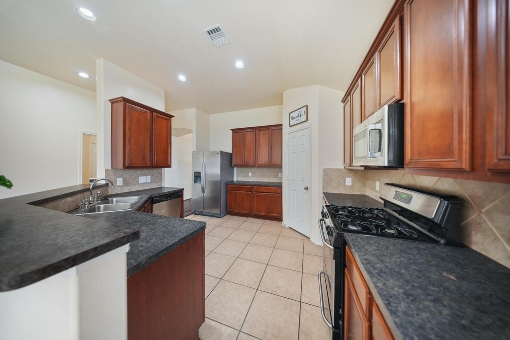 5015 Bridgecrossing Court - Photo 6