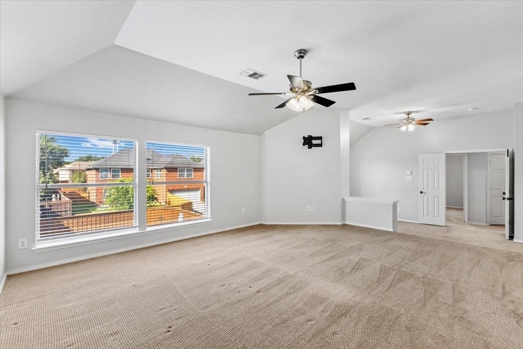 1121 London Drive - Photo 28