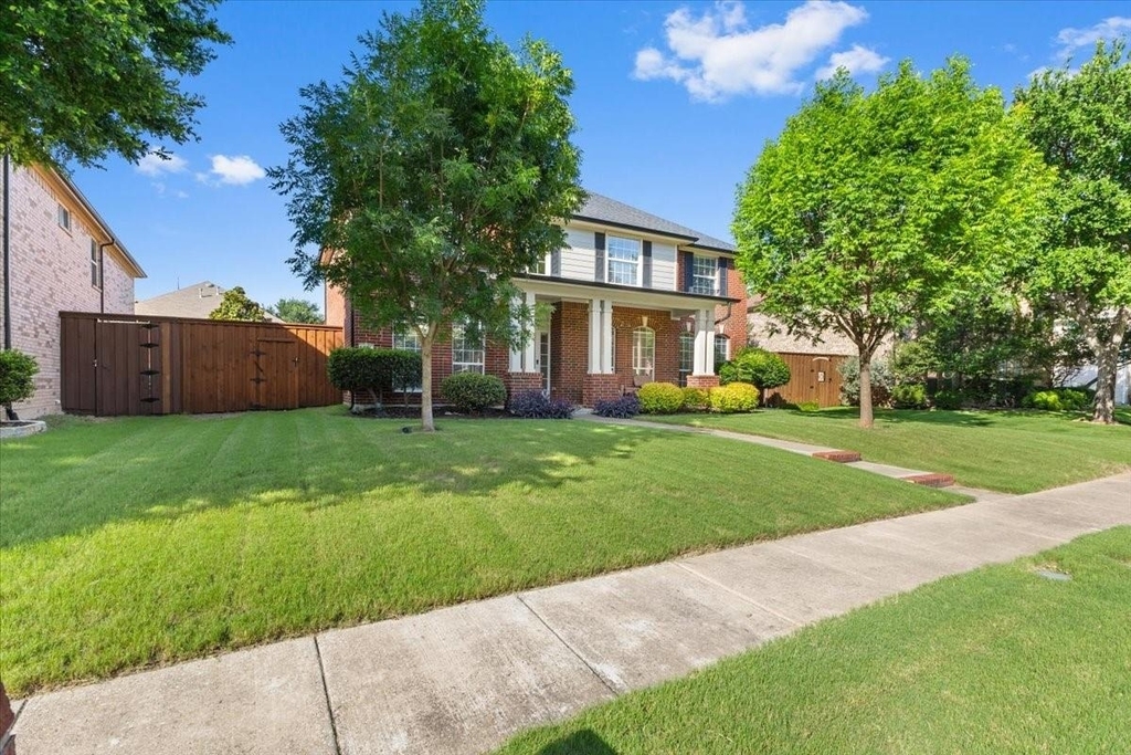 1121 London Drive - Photo 5