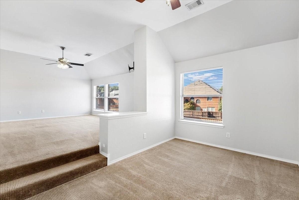 1121 London Drive - Photo 24