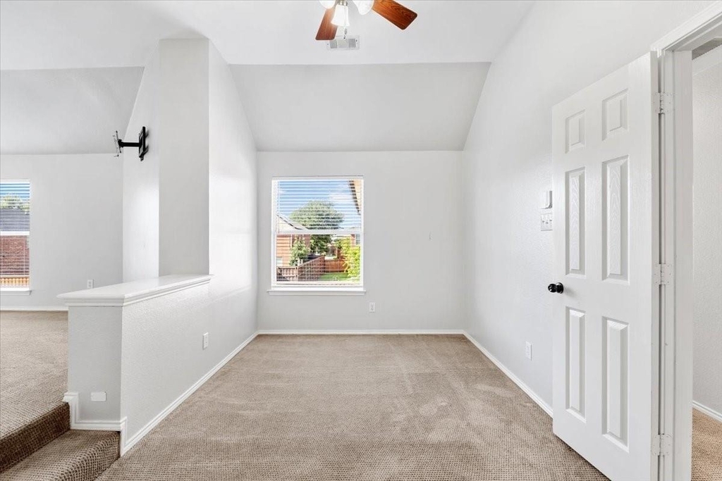 1121 London Drive - Photo 25
