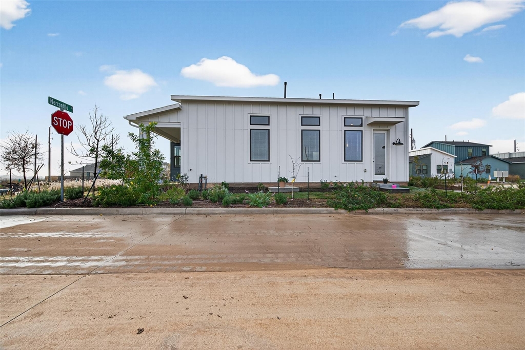 1213 Mercantile Street - Photo 32
