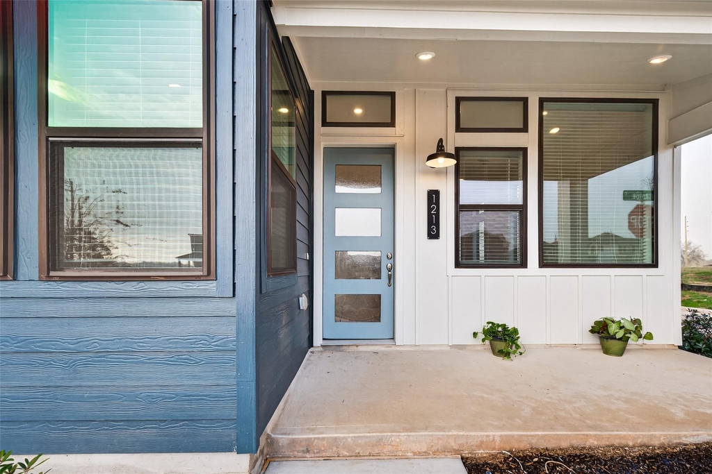 1213 Mercantile Street - Photo 4