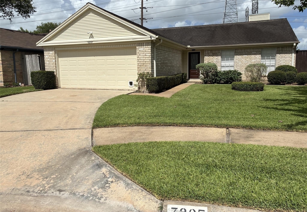 3207 E Heatherock Circle - Photo 0