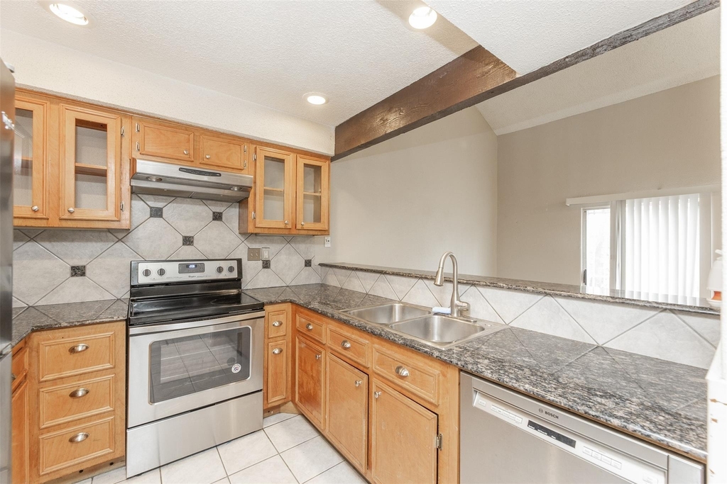 12926 Greenway Chase Court - Photo 9