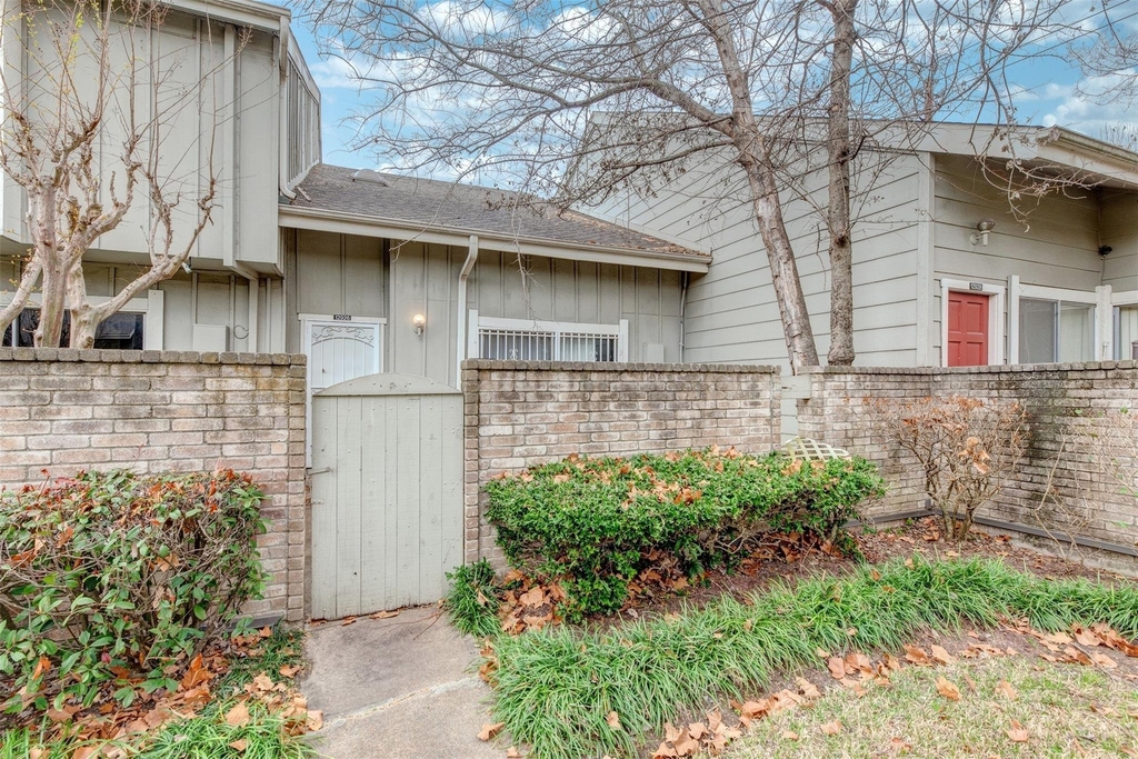 12926 Greenway Chase Court - Photo 2