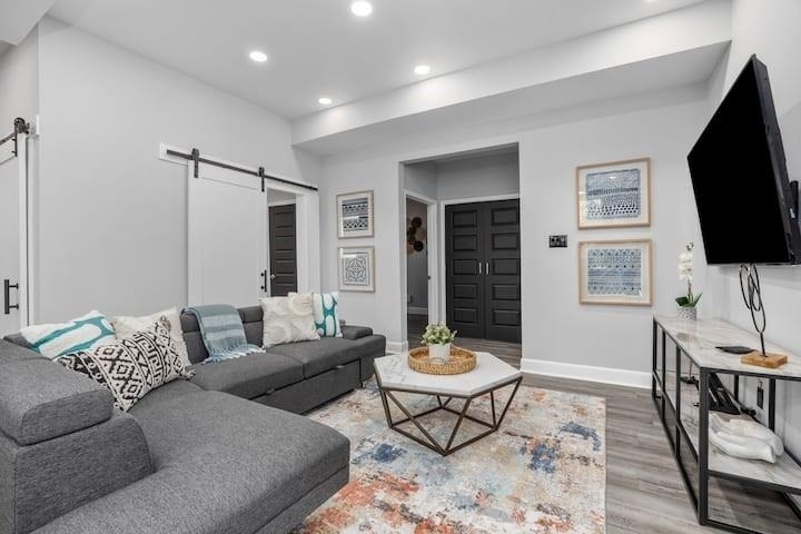 1015 Brooks Street - Photo 6