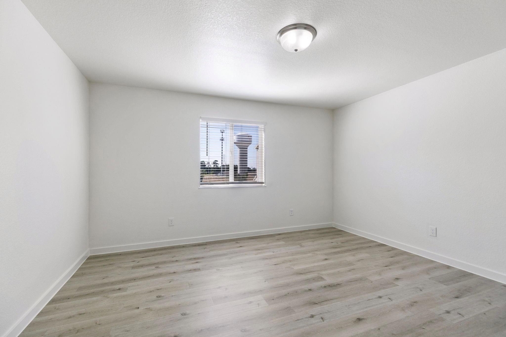 21155 Gosling Road - Photo 10