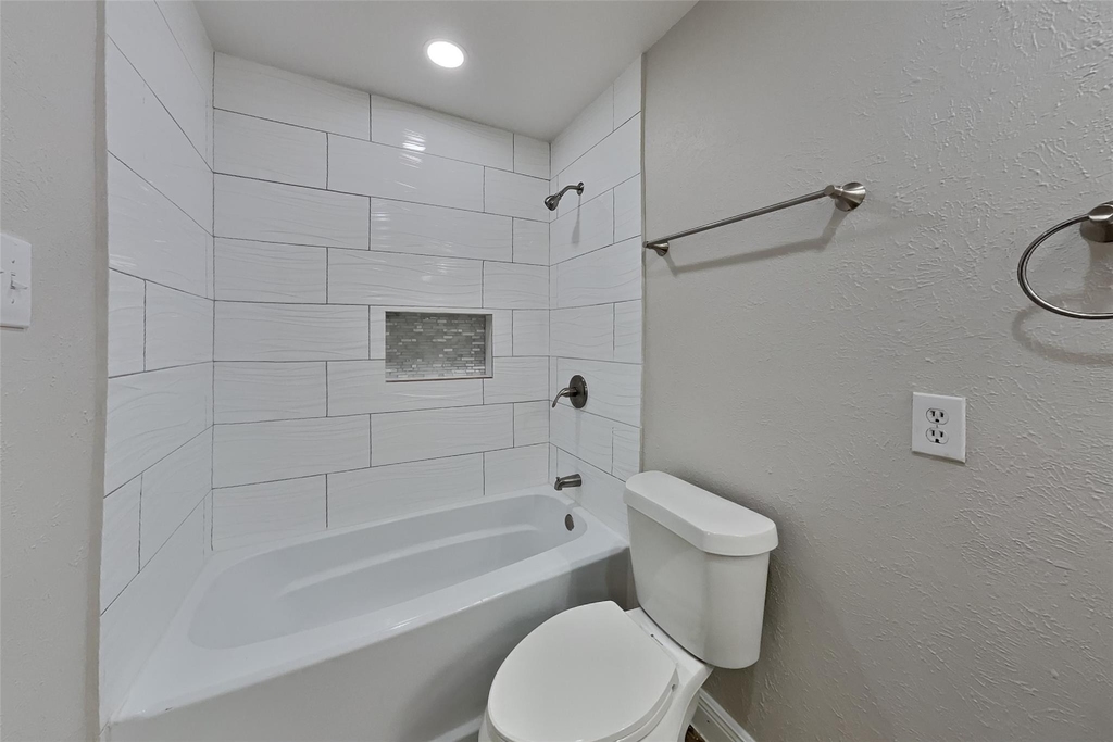 16911 Cairngale Street - Photo 9