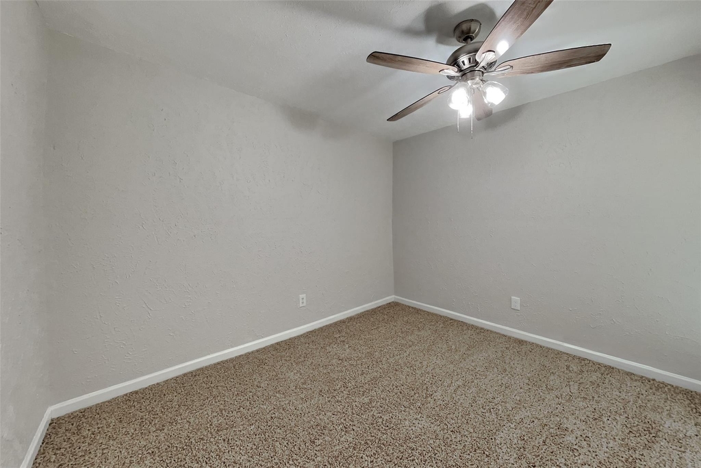 16911 Cairngale Street - Photo 11