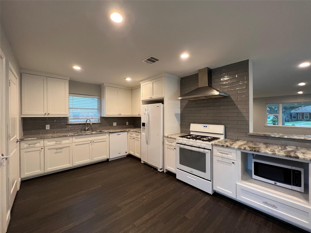 5122 Lymbar Drive - Photo 3