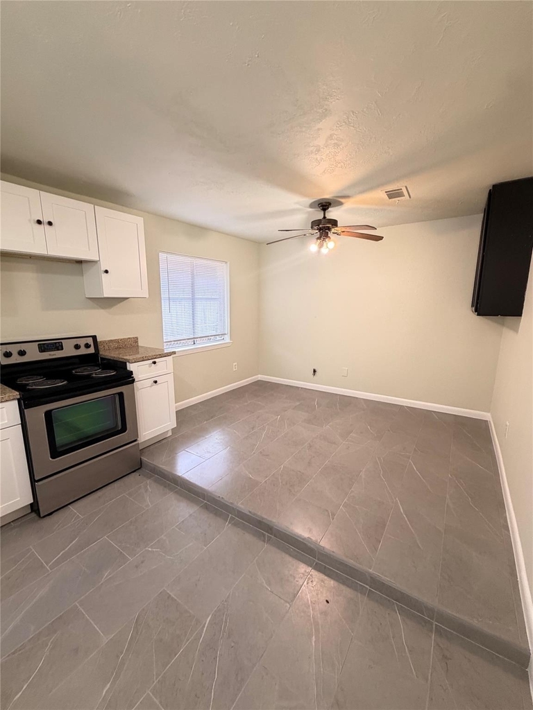 4527 Fitzwater Drive - Photo 2