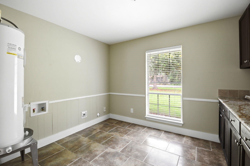 1511 Sungail Drive - Photo 18