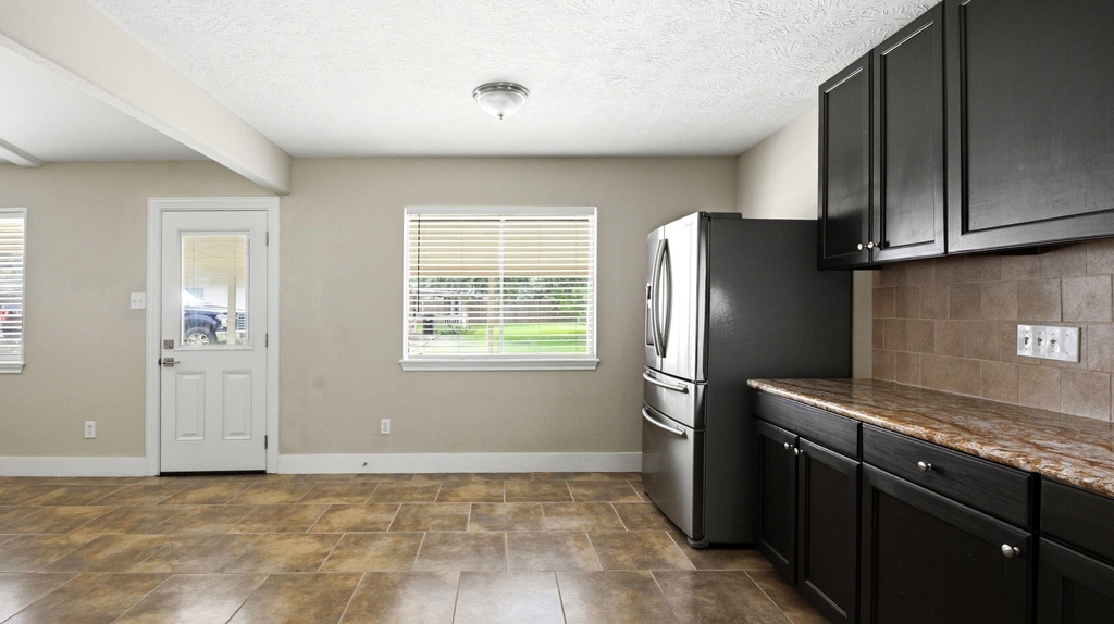 1511 Sungail Drive - Photo 17