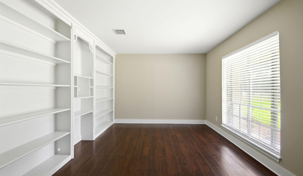 1511 Sungail Drive - Photo 8