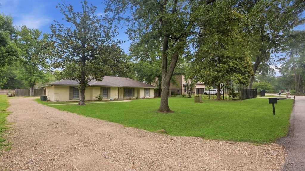 1511 Sungail Drive - Photo 4