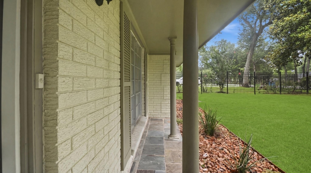1511 Sungail Drive - Photo 6