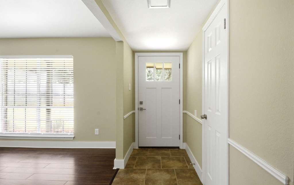 1511 Sungail Drive - Photo 7