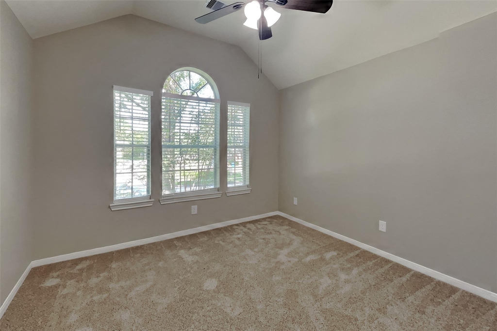 30802 Sifton Drive - Photo 11