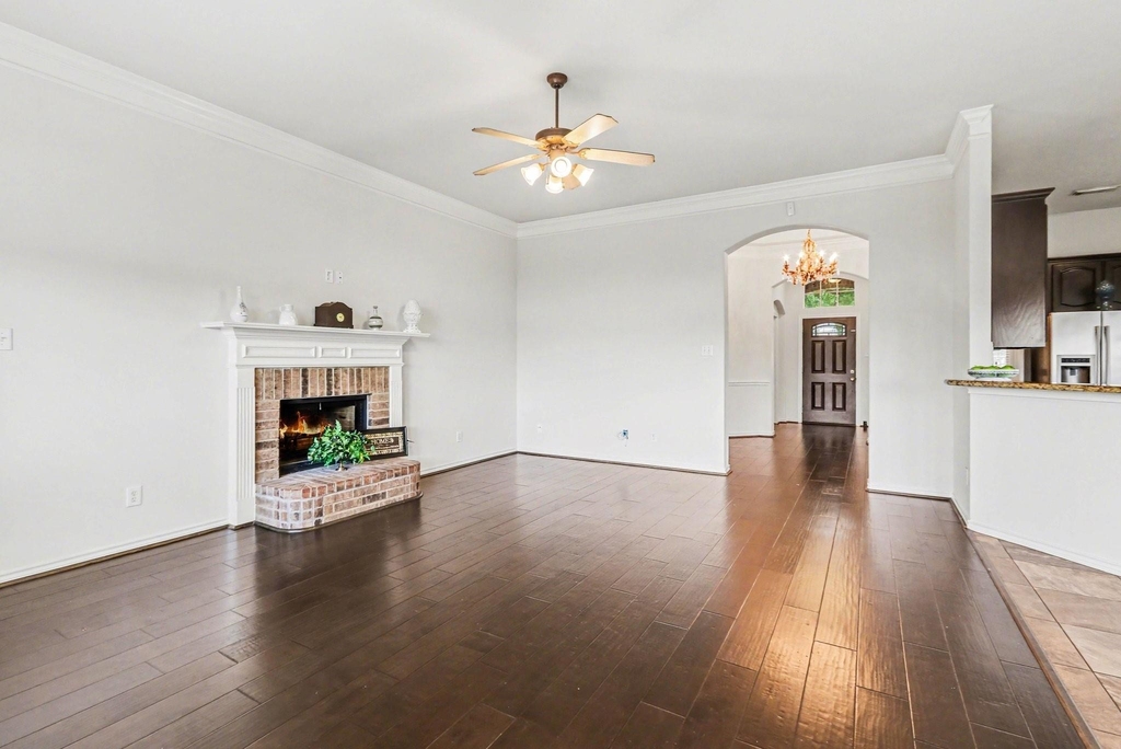 16434 Redcrest Drive - Photo 8